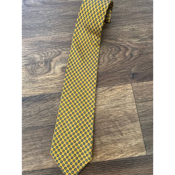 Brooks Brothers gold tie with blue geometric floral like pattern - Picture 13 of 16